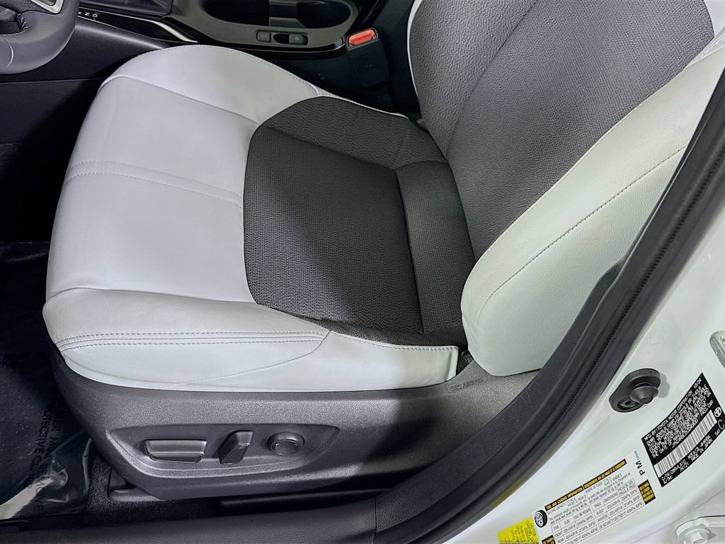 Certified 2025 Toyota Corolla XSE FWD image 23