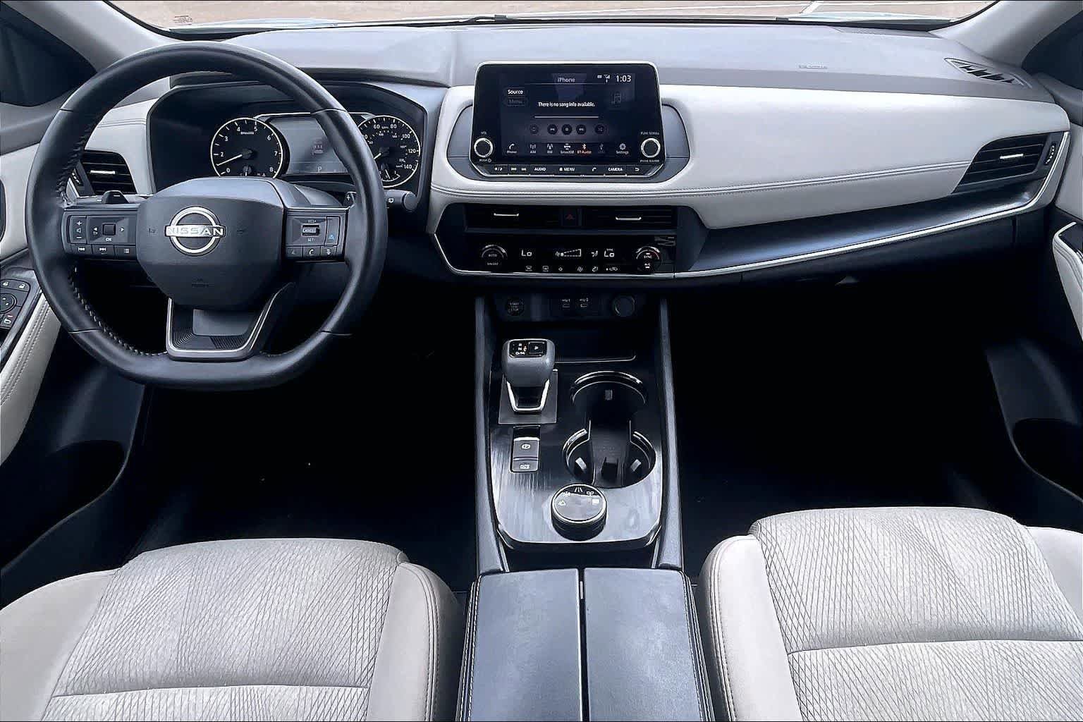 Used 2025 Nissan Rogue SV AWD/4WD image 9