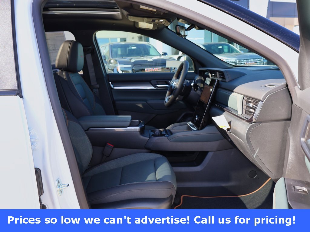 New 2026 GMC Terrain AT4 w/ Convenience Package III image 31