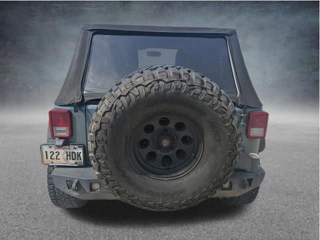Used 2015 Jeep Wrangler Rubicon w/ Power Convenience Group AWD/4WD image 8