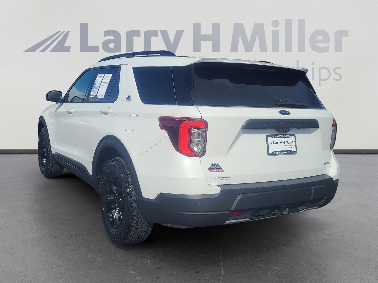 Used 2023 Ford Explorer Timberline w/ Timberline Technology Package image 3