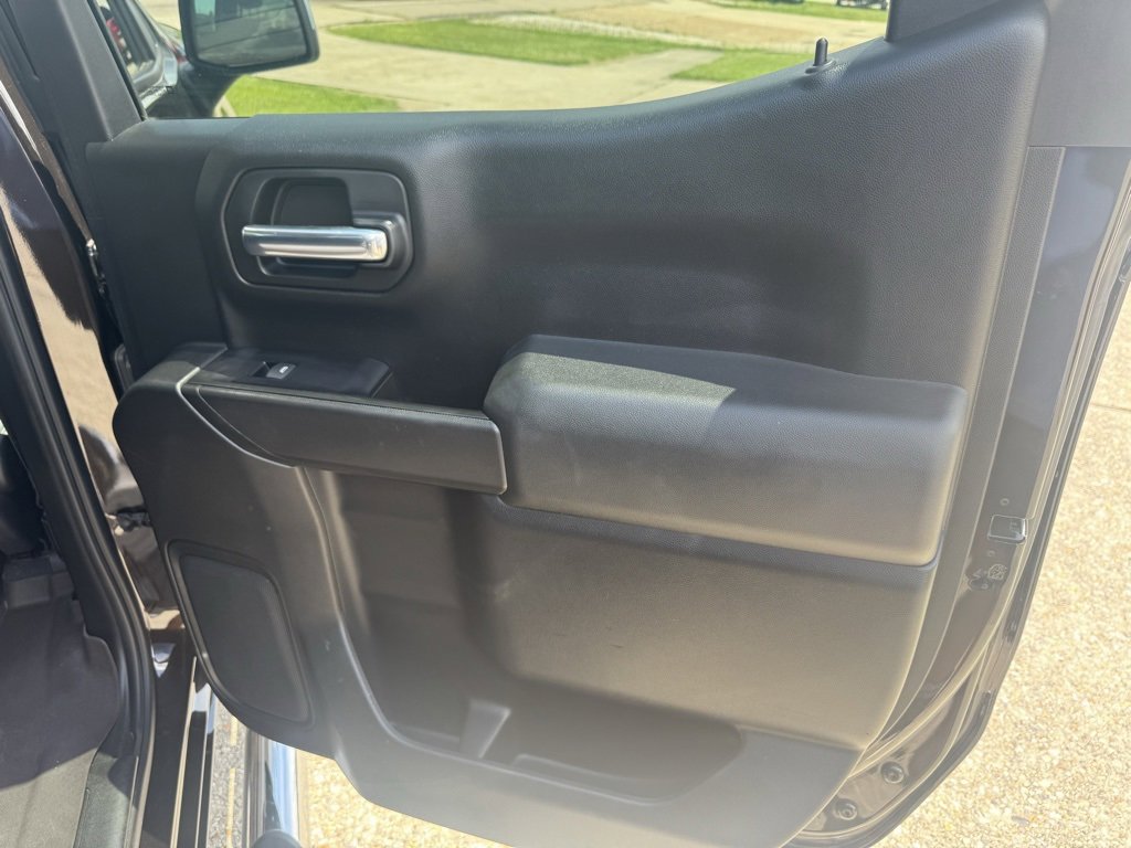 Used 2019 Chevrolet Silverado 1500 LT w/ All-Star Edition image 14