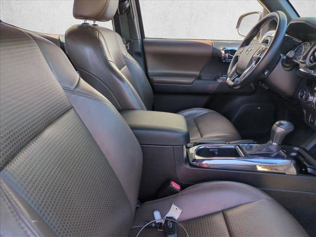 Used 2016 Toyota Tacoma Limited w/ Towing Package AWD/4WD image 21