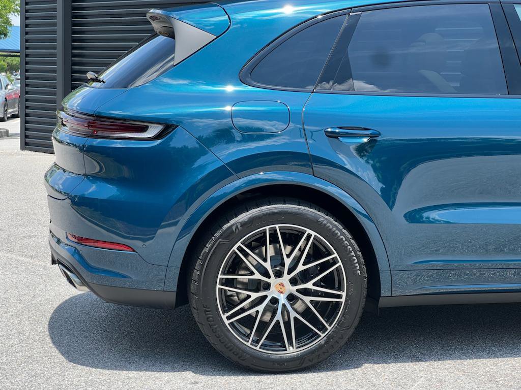 New 2025 Porsche Cayenne image 10