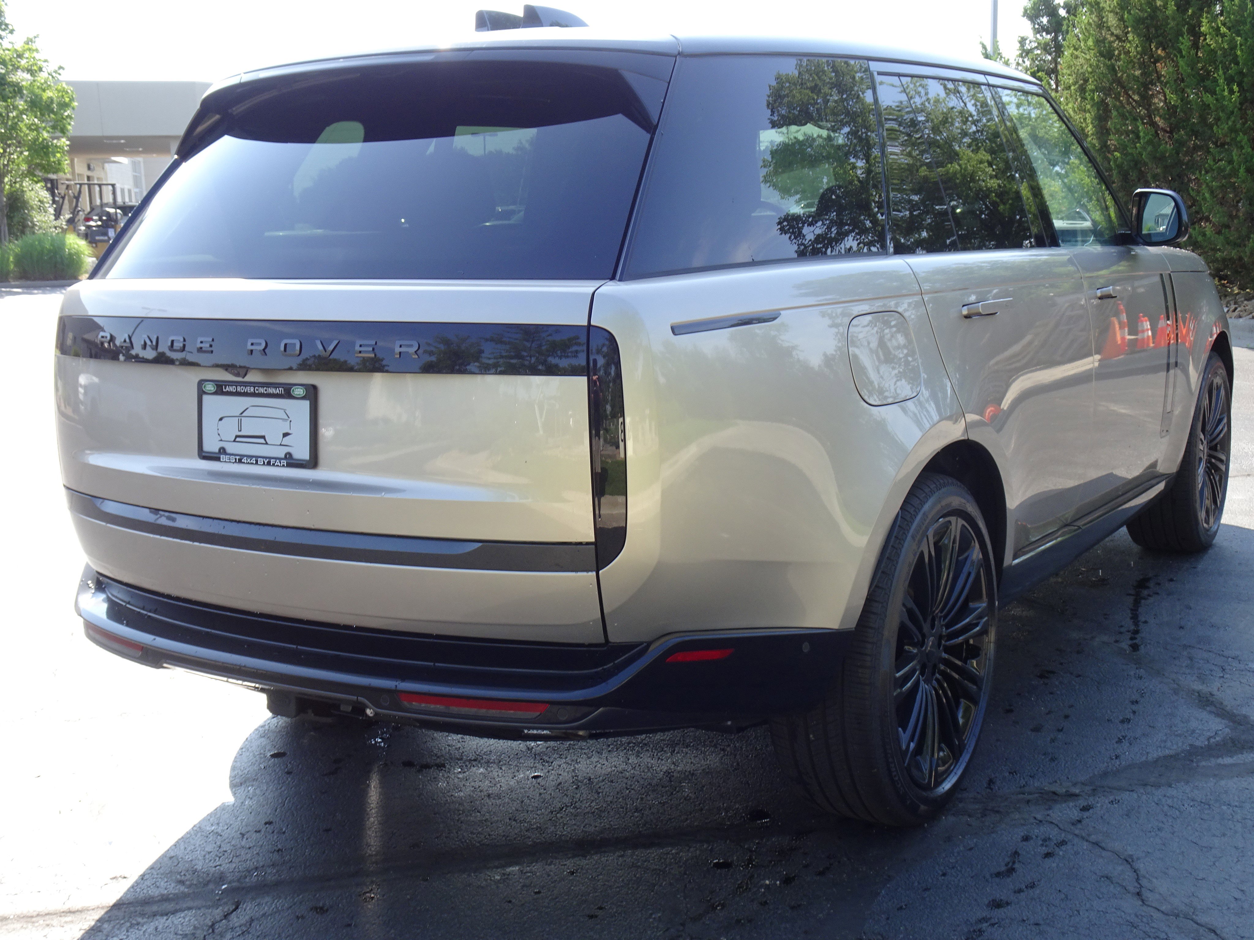 New 2026 Land Rover Range Rover SE AWD/4WD image 12