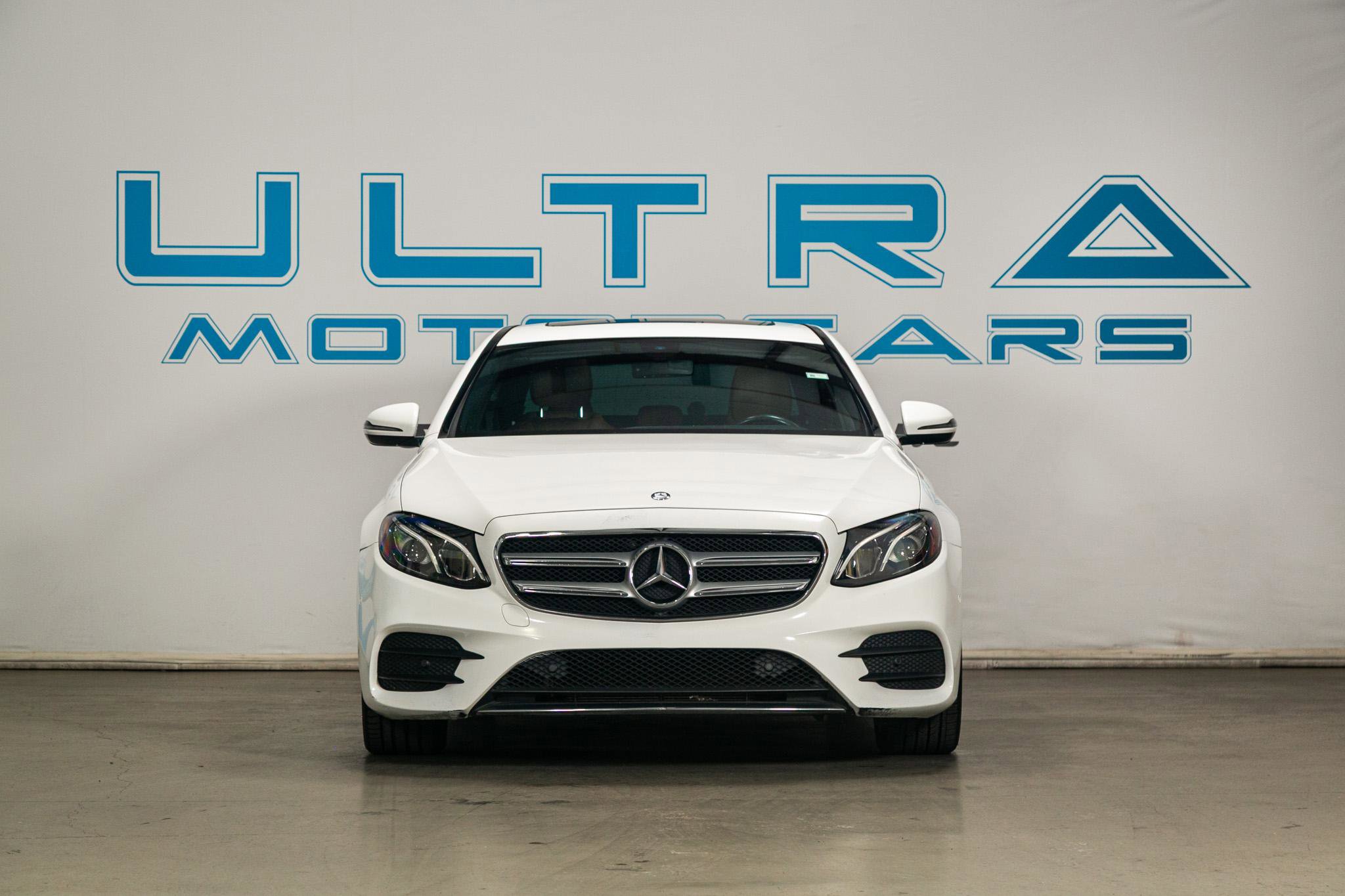 Used 2017 Mercedes-Benz E 300 4MATIC image 7