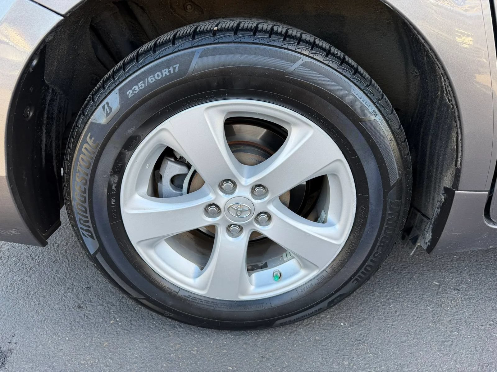 Used 2017 Toyota Sienna LE FWD image 28