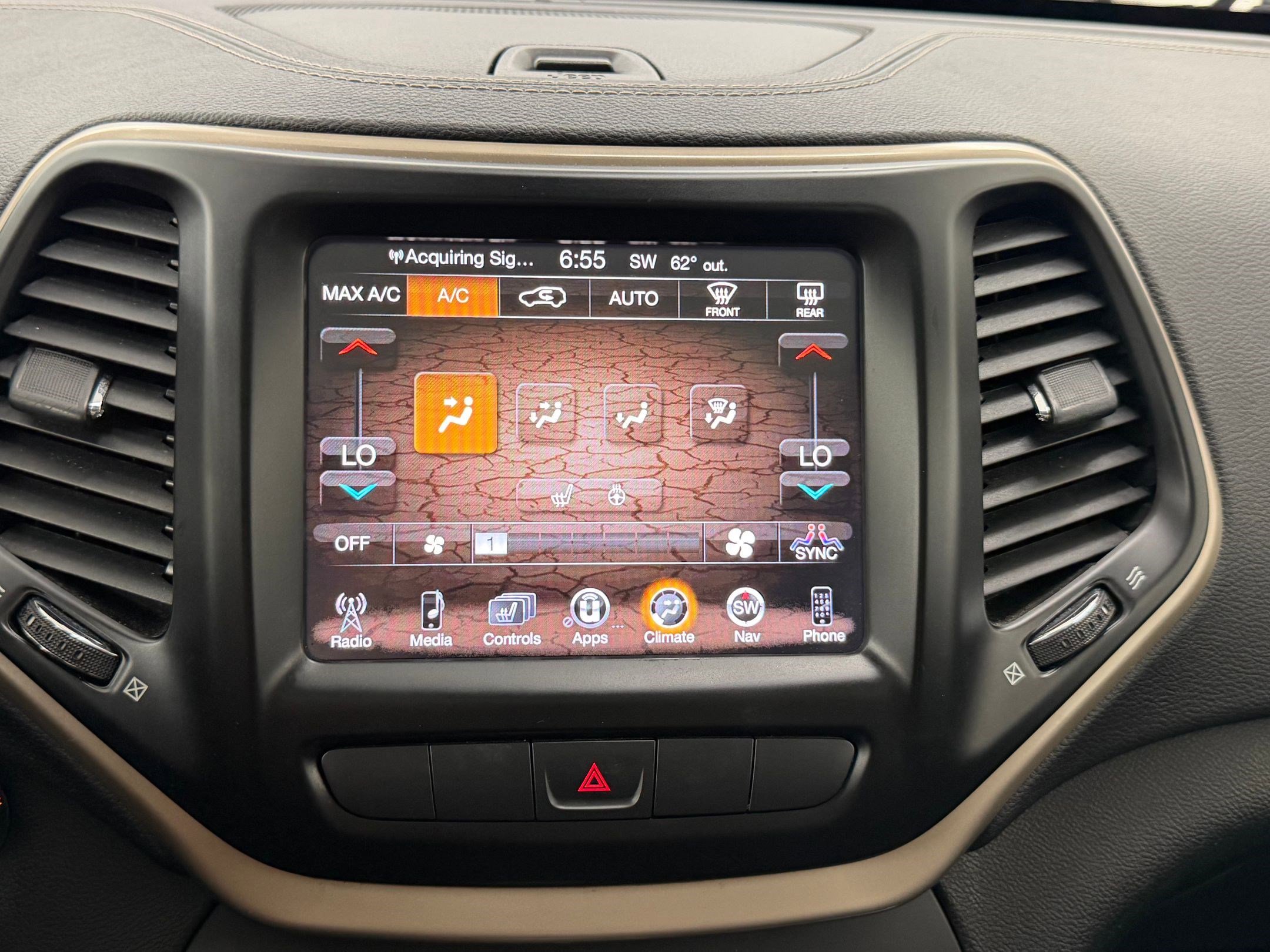 Used 2014 Jeep Cherokee Limited FWD image 28