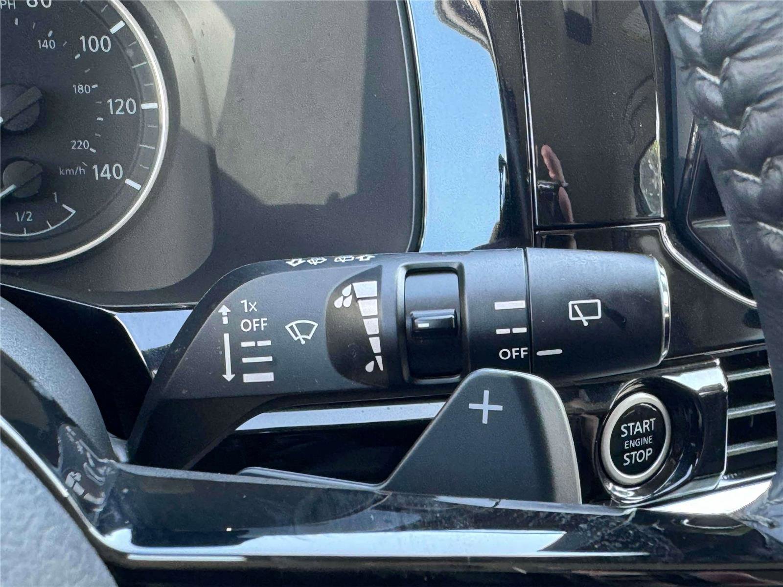 Used 2024 Nissan Pathfinder SL image 26