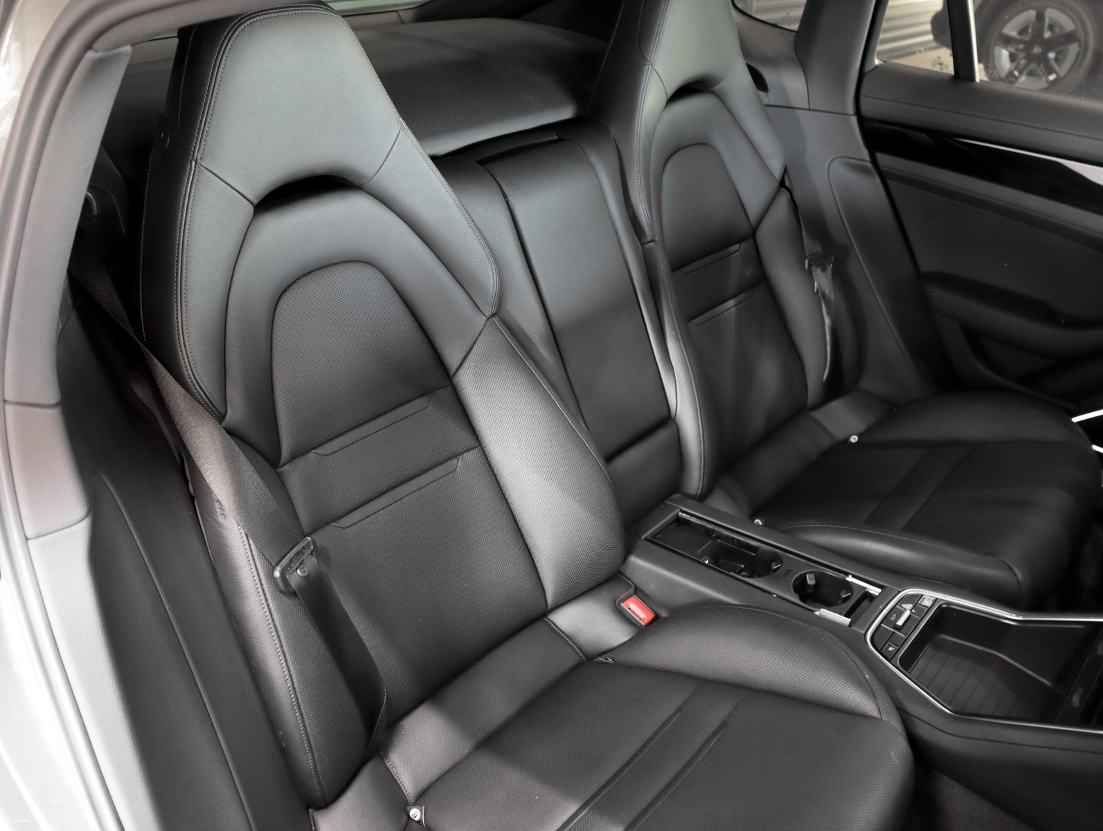 Certified 2023 Porsche Panamera 4S AWD/4WD image 6