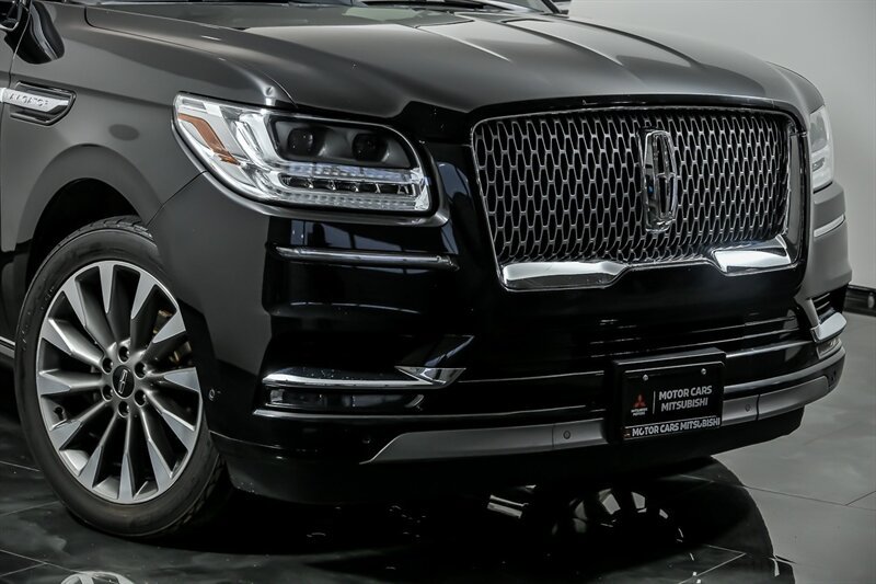 Used 2020 Lincoln Navigator Reserve RWD image 2