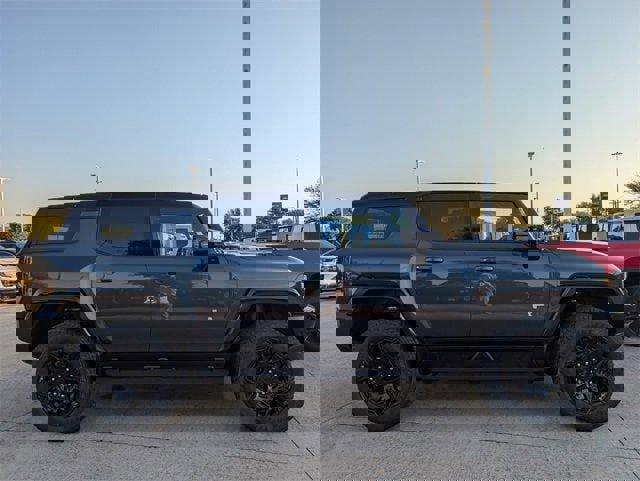 New 2026 GMC Hummer EV SUV image 3