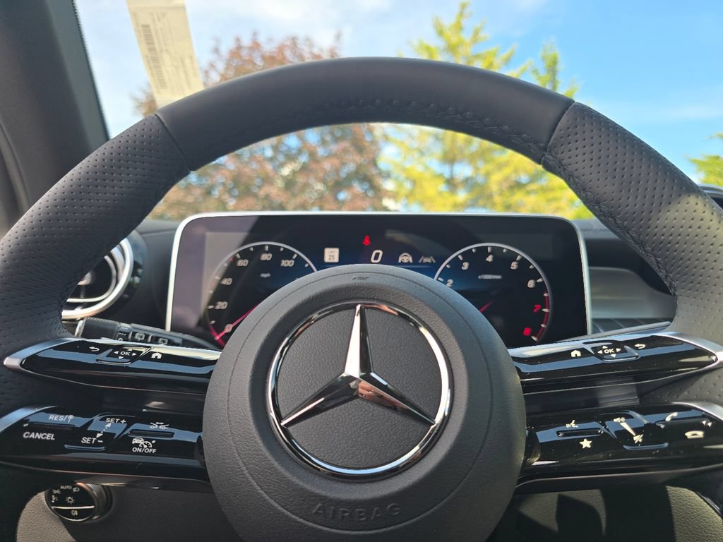 New 2026 Mercedes-Benz GLC 300 4MATIC image 29