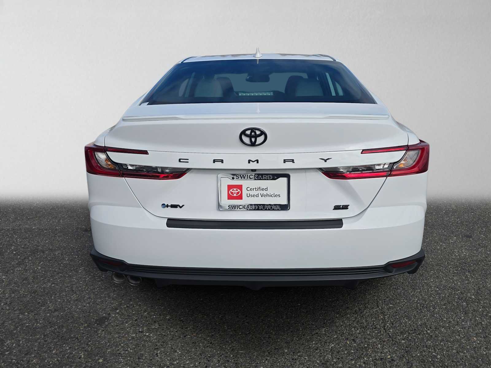 Used 2026 Toyota Camry SE w/ Multimedia Upgrade Package FWD image 4