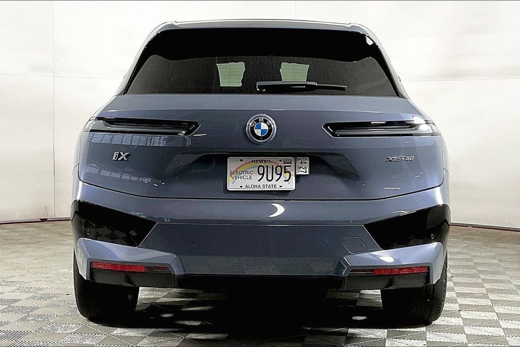Used 2025 BMW iX xDrive50 w/ Sport Package image 3