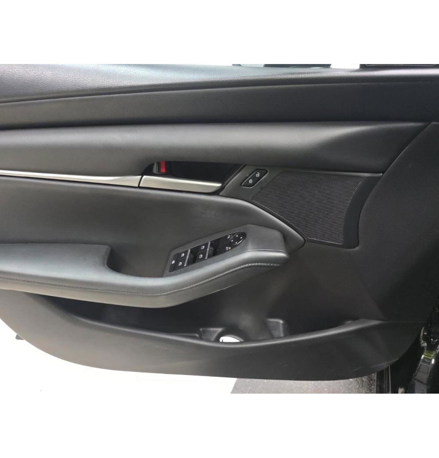 Used 2022 MAZDA MAZDA3 s image 24