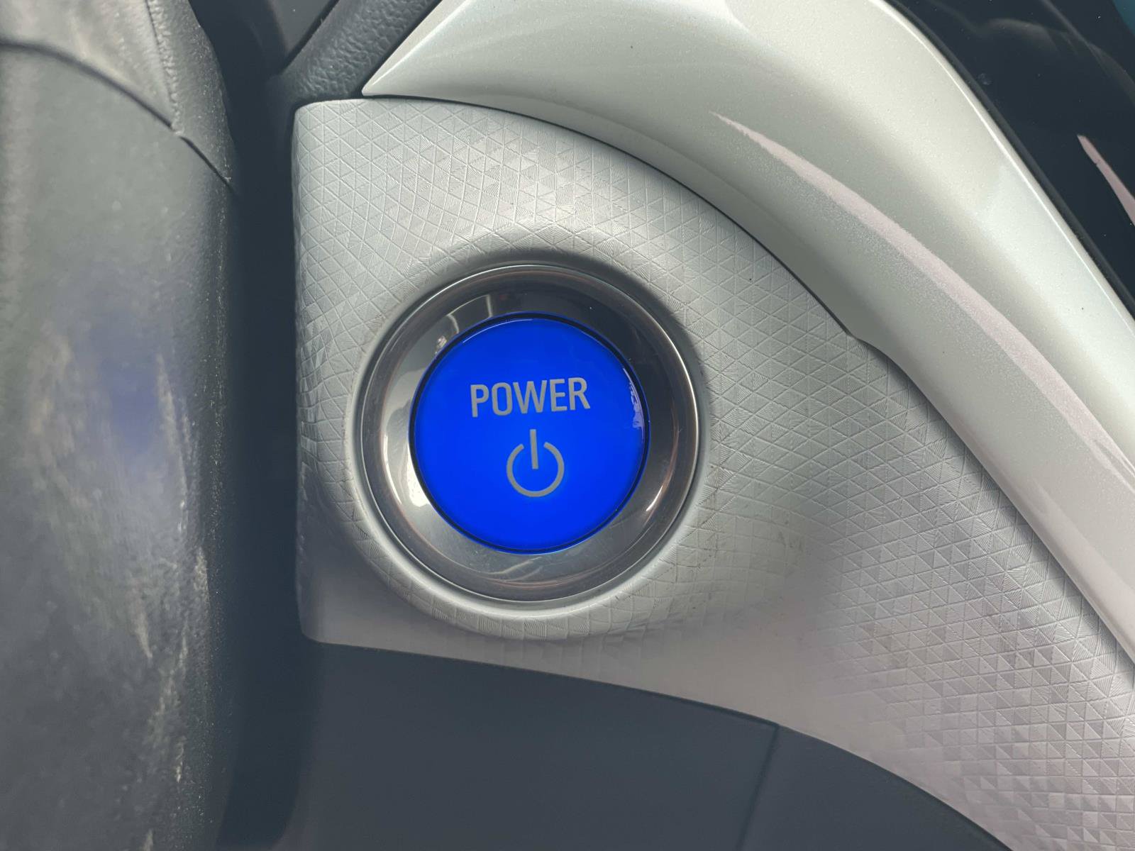 Used 2019 Chevrolet Bolt LT FWD image 19