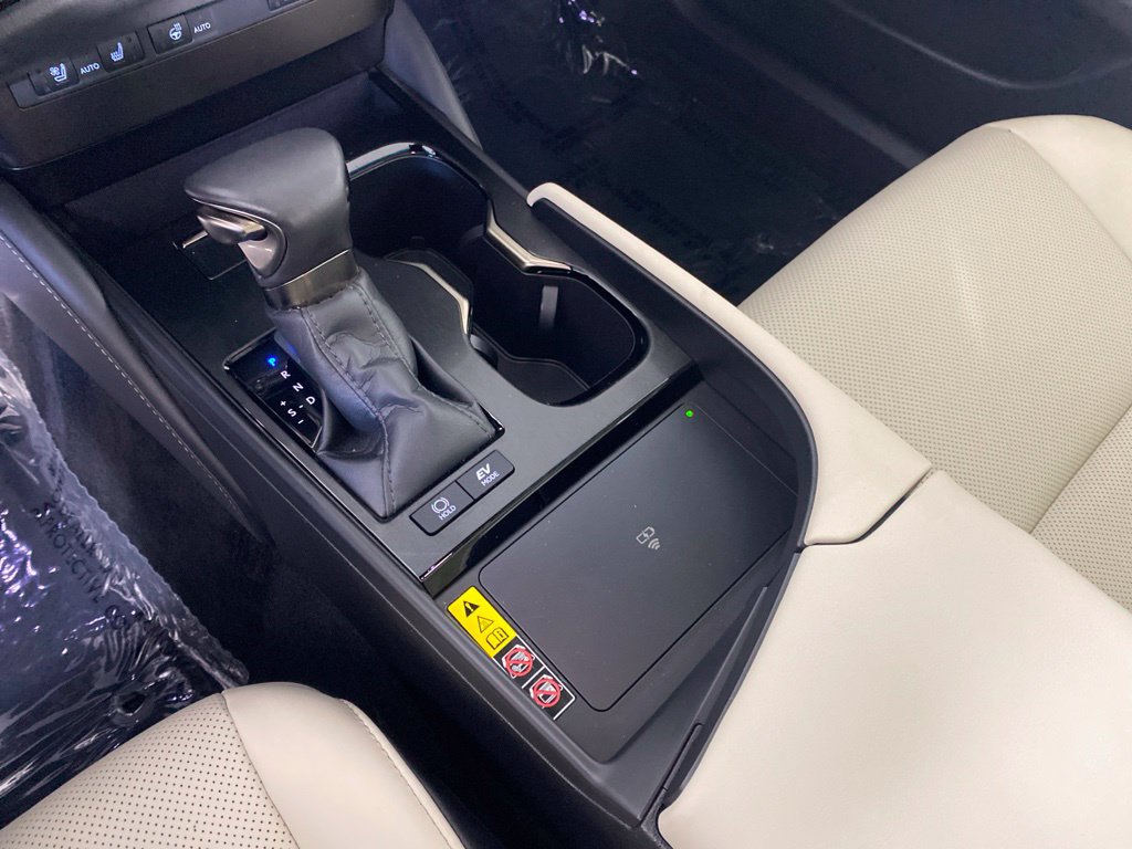 Certified 2024 Lexus ES 300h w/ Premium Package FWD image 22