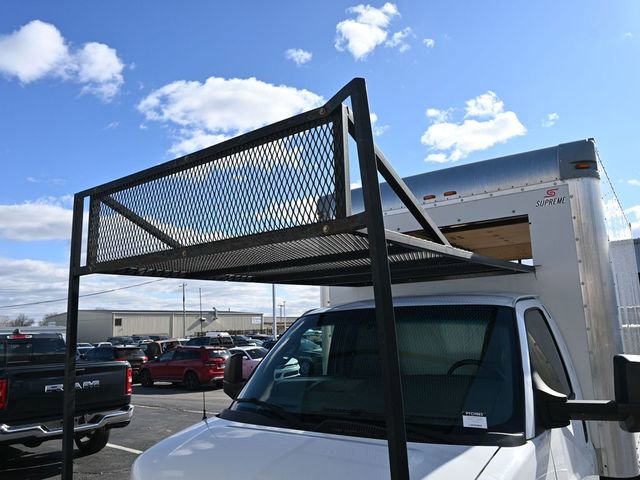 Used 2017 Chevrolet Express 3500 image 32