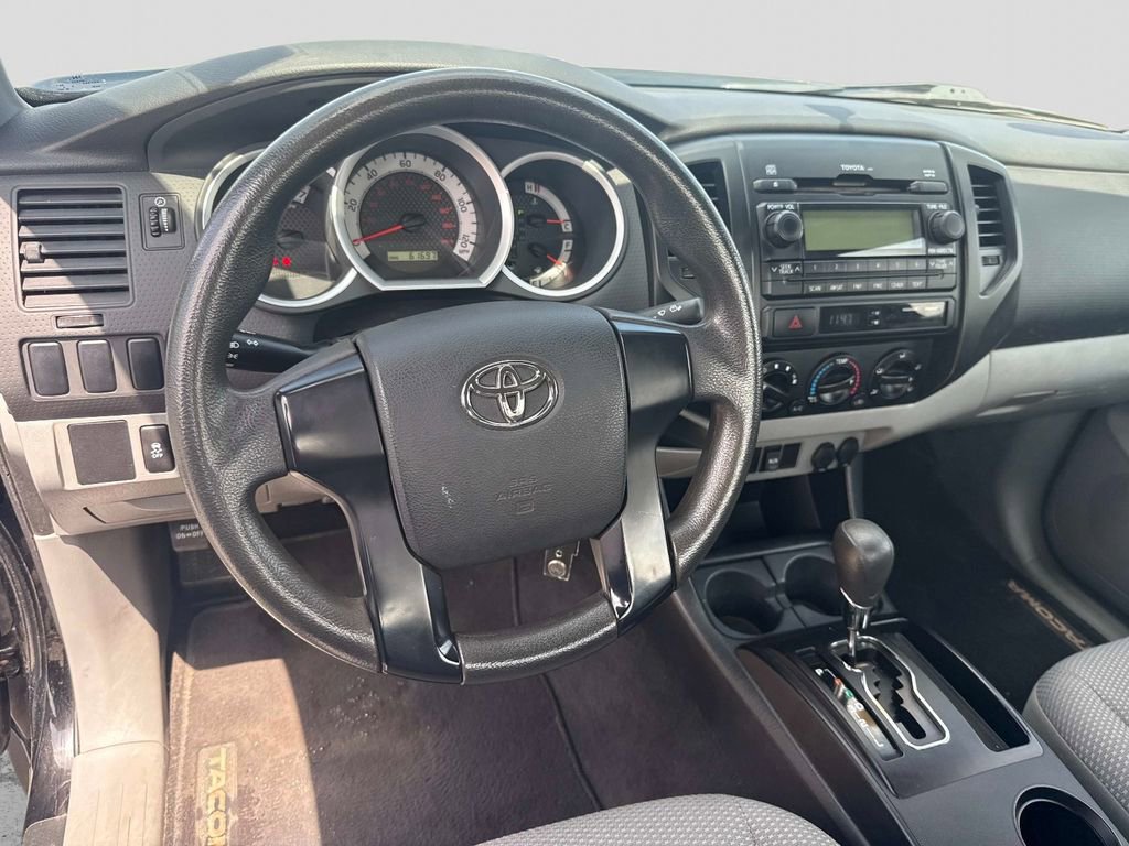 Used 2012 Toyota Tacoma 4x4 Regular Cab image 11