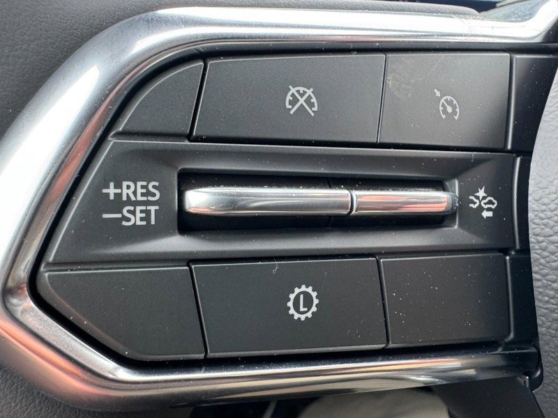 New 2026 Chevrolet Equinox ACTIV w/ Convenience Package III FWD image 36