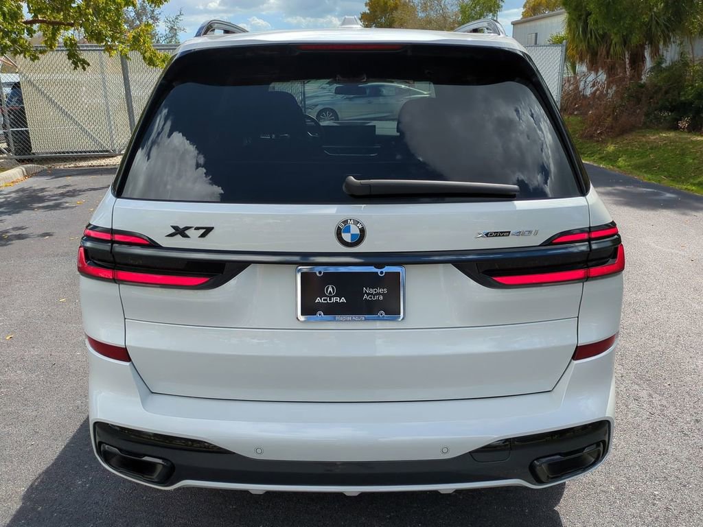 Used 2024 BMW X7 xDrive40i w/ Executive Package image 5