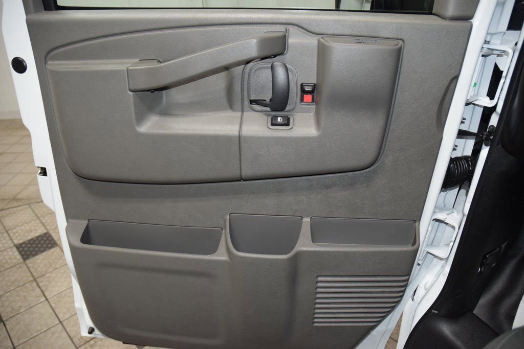 New 2026 Chevrolet Express 3500 w/ Power Convenience Package RWD image 32