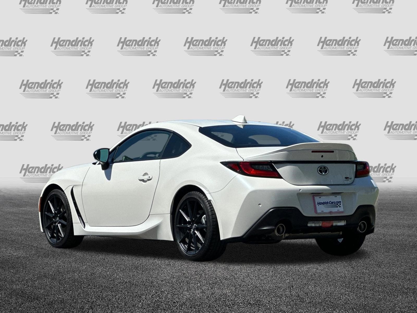 Used 2025 Toyota GR86 Premium w/ ALL Weather Mat Package (TMS) image 7