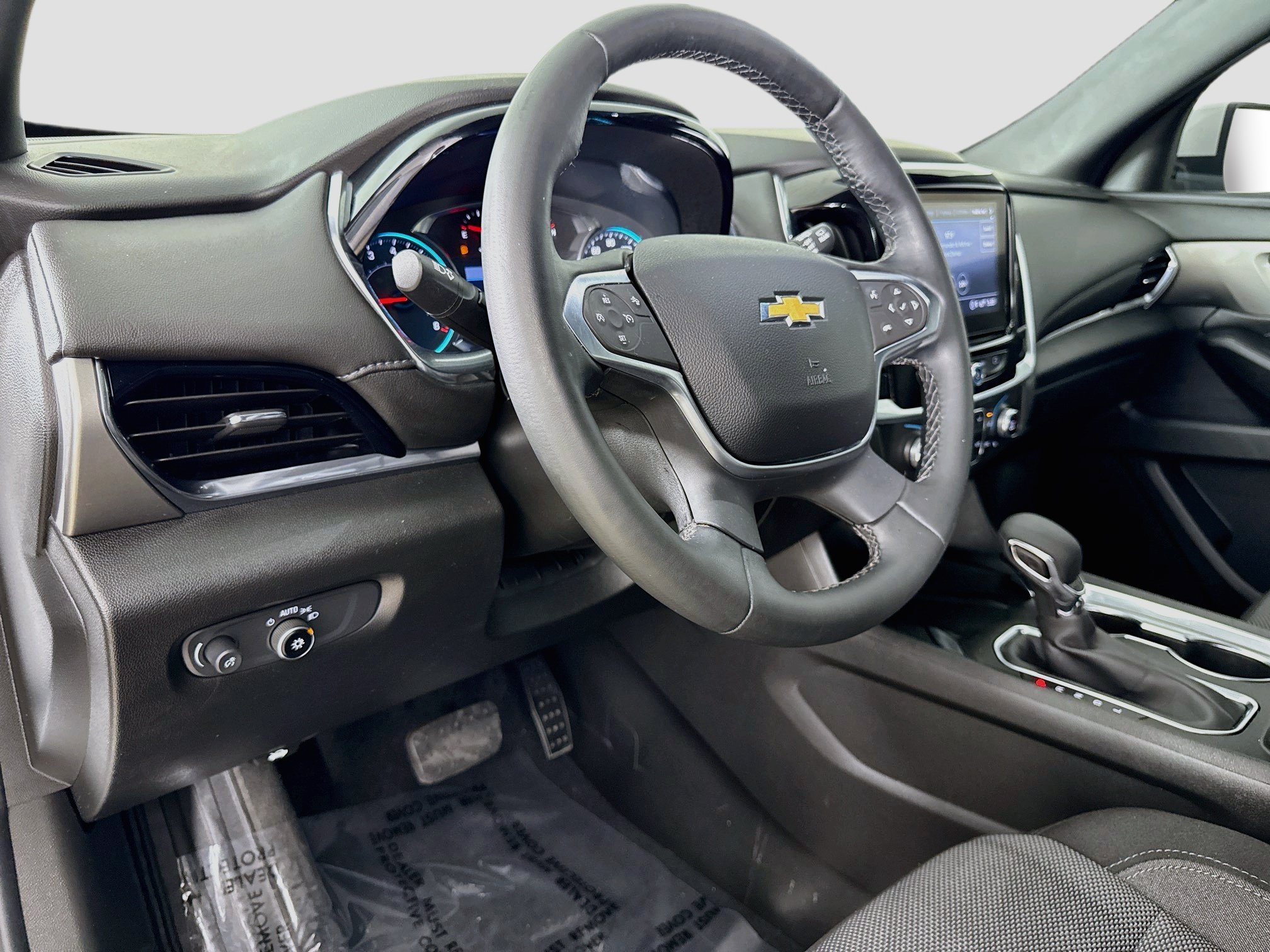 Used 2023 Chevrolet Traverse LT FWD image 11