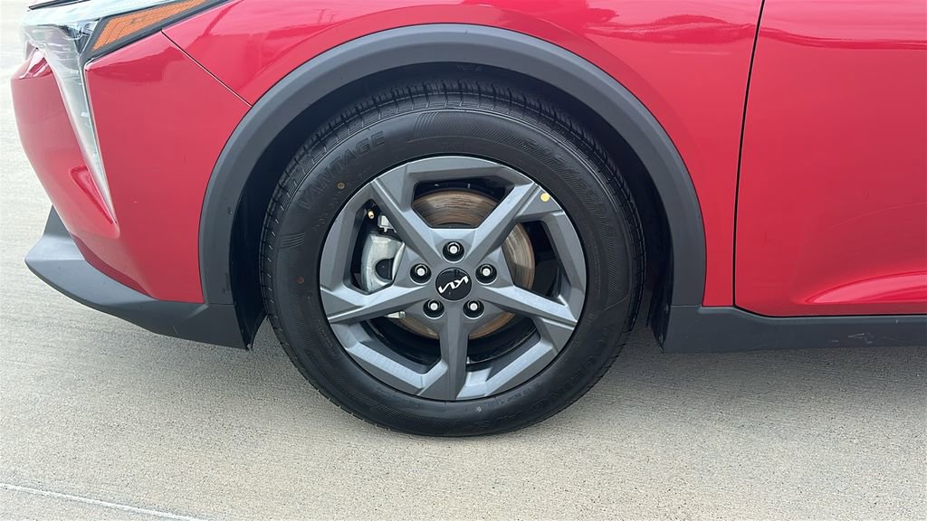 Used 2025 Kia K4 LXS FWD image 6