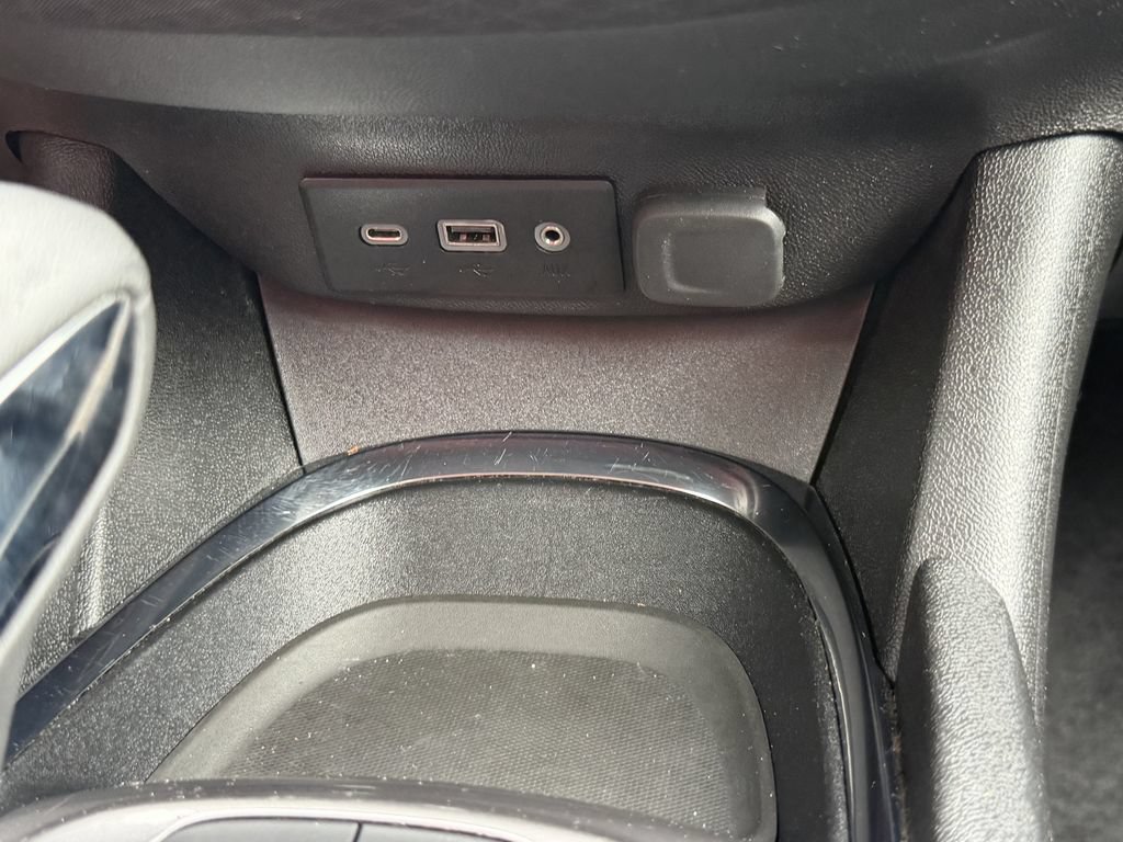 Used 2024 Chevrolet Malibu LT FWD image 22