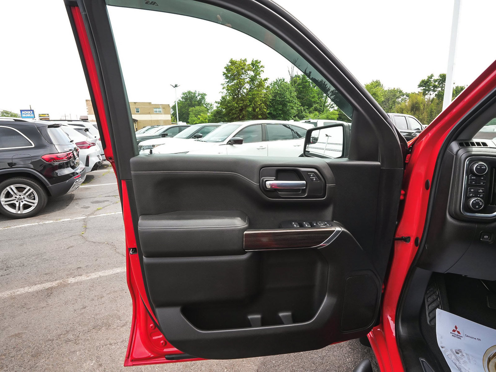 Used 2021 Chevrolet Silverado 1500 RST AWD/4WD image 9