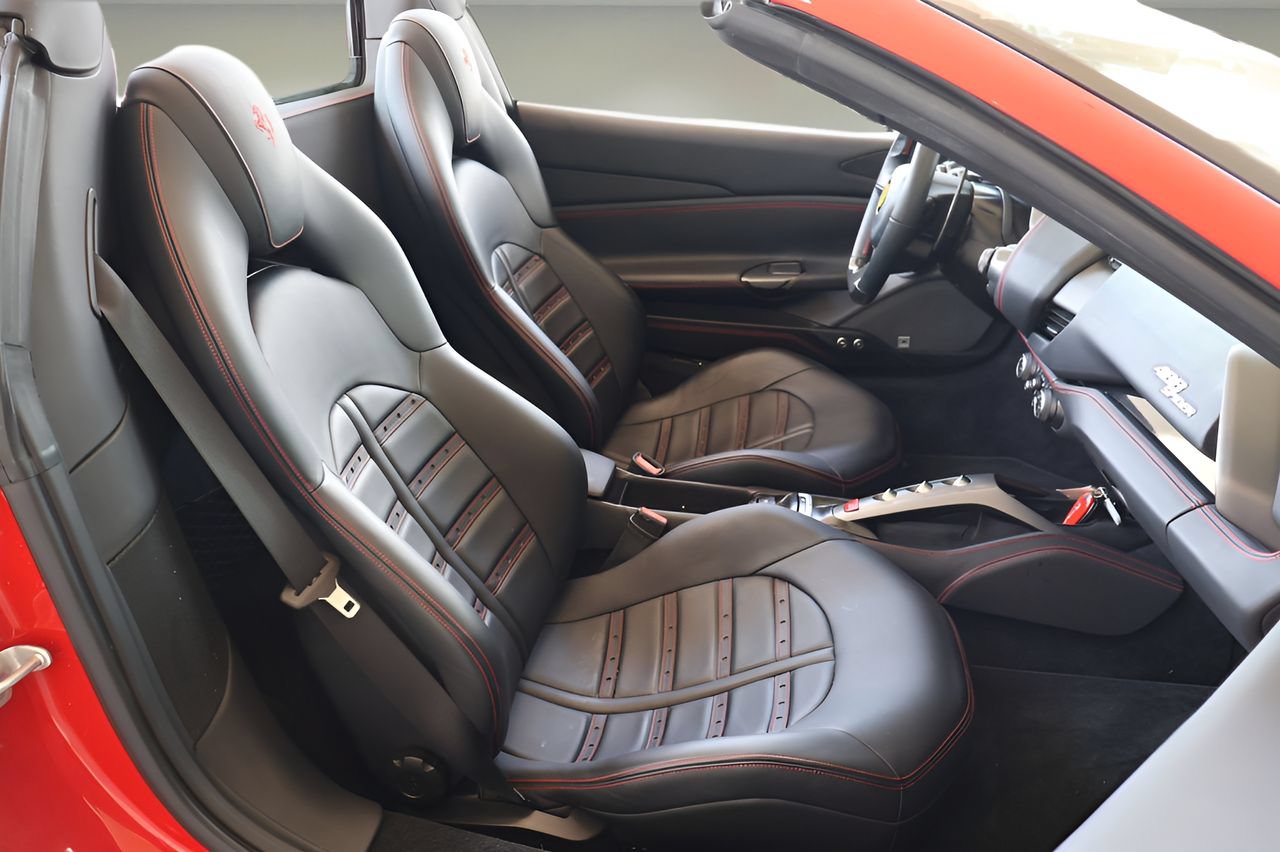 Used 2018 Ferrari 488 Spider RWD image 15