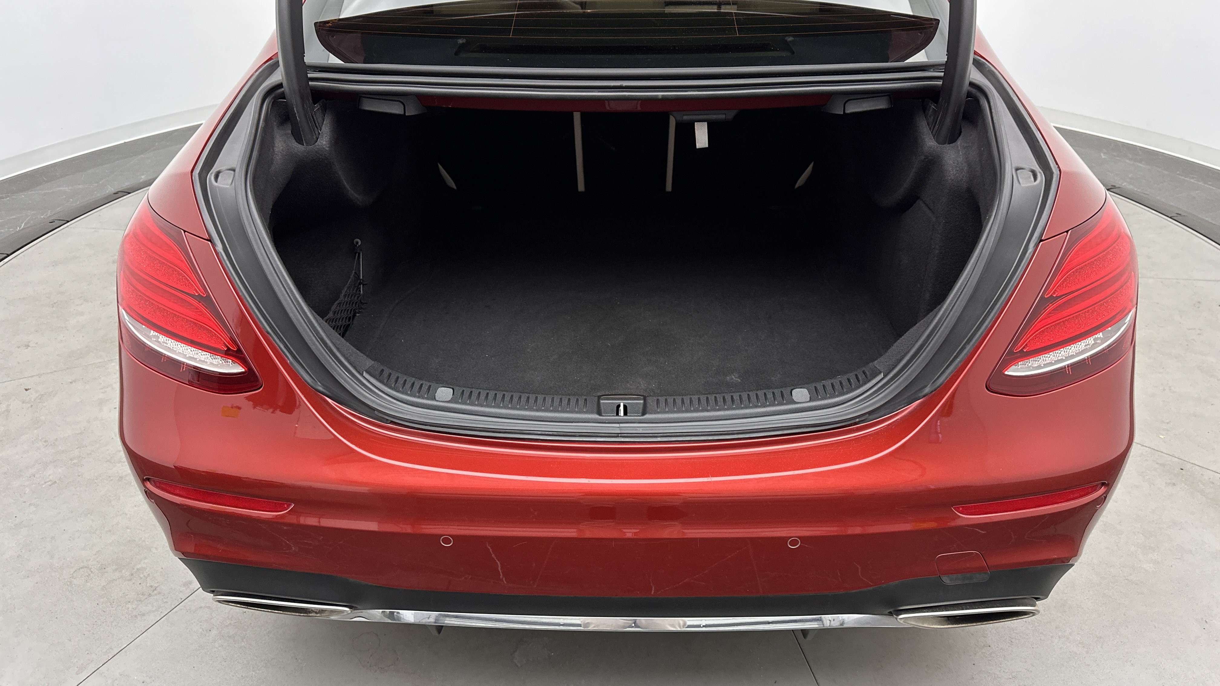 Used 2017 Mercedes-Benz E 300 image 29