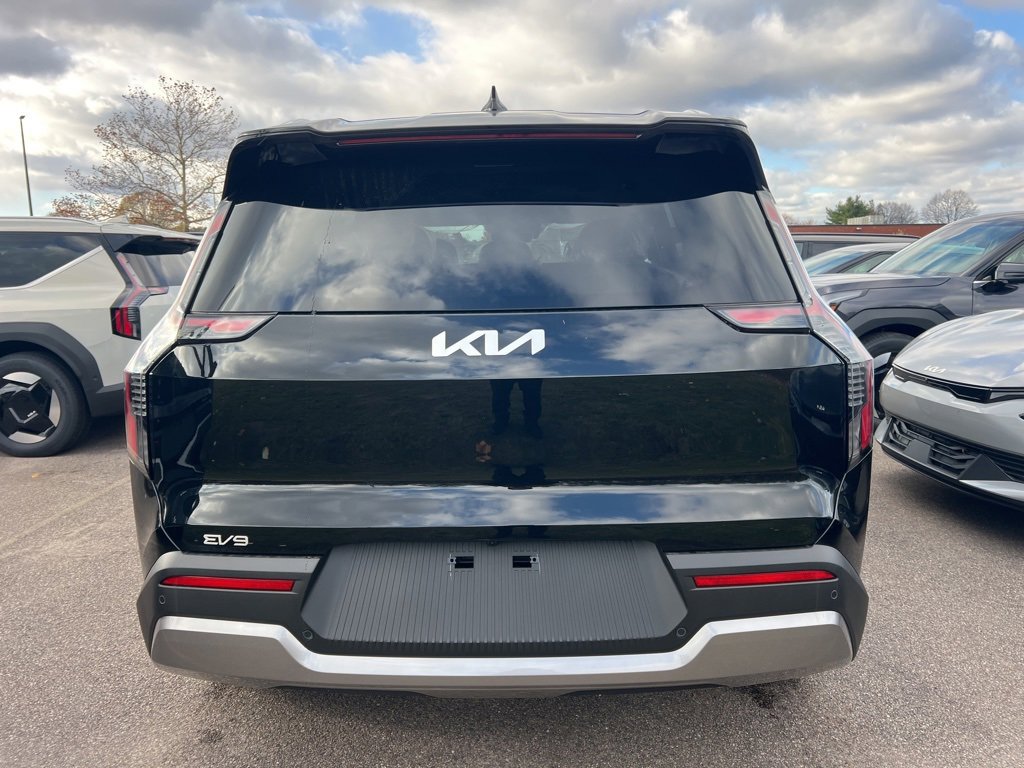 New 2026 Kia EV9 Wind image 3