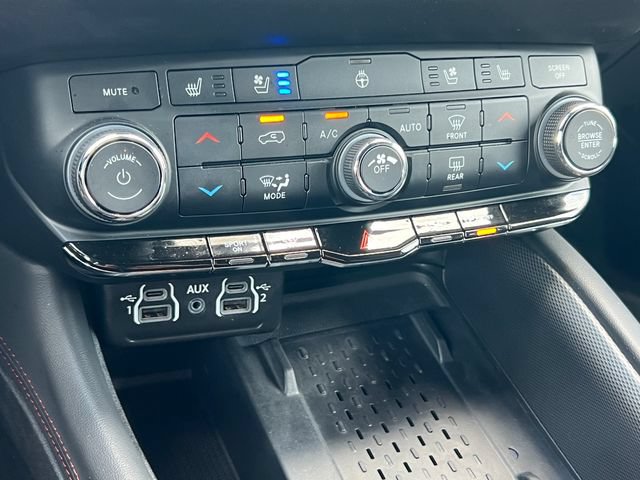 Used 2025 Dodge Durango R/T w/ Blacktop Package AWD/4WD image 30