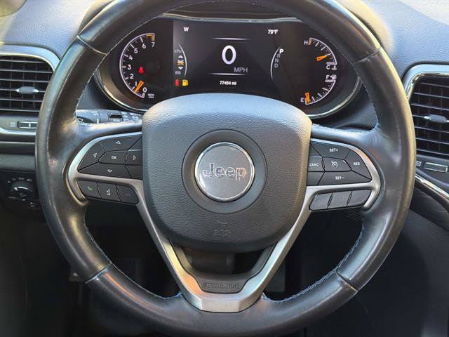 Used 2019 Jeep Grand Cherokee Laredo AWD/4WD image 9