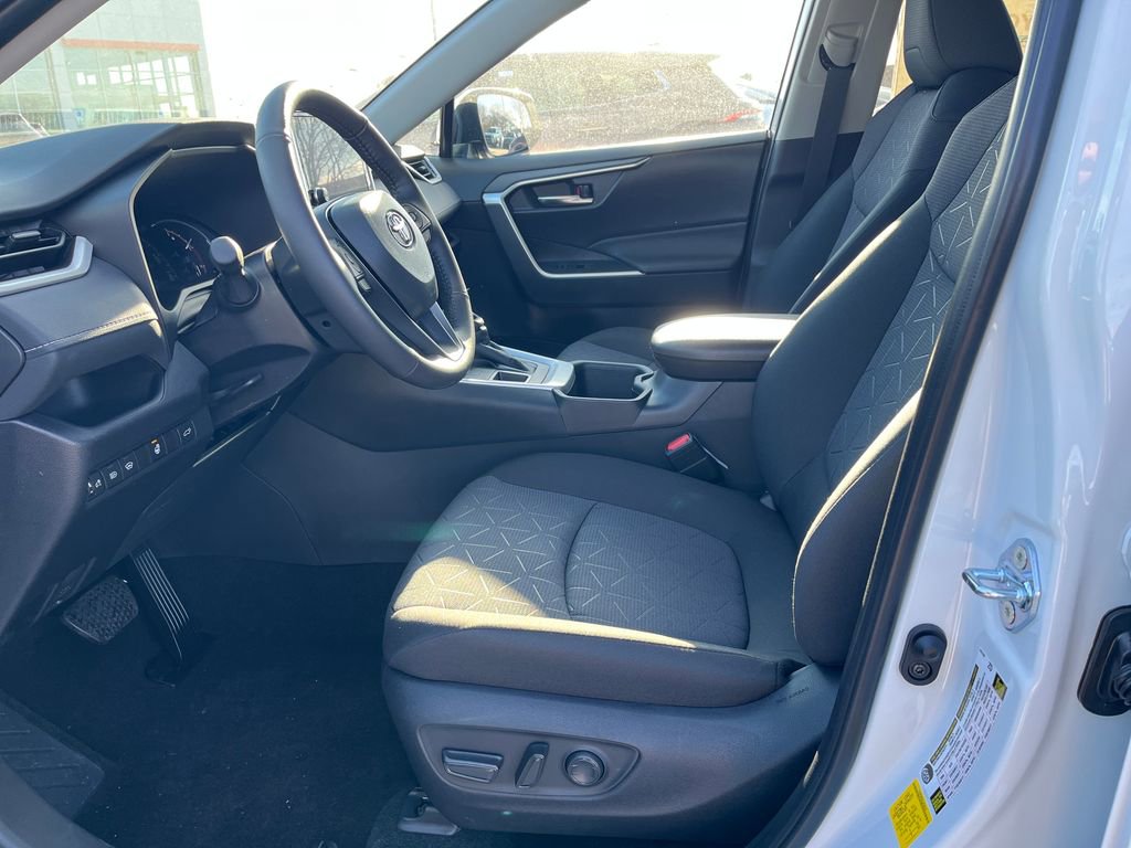 New 2025 Toyota RAV4 XLE image 10