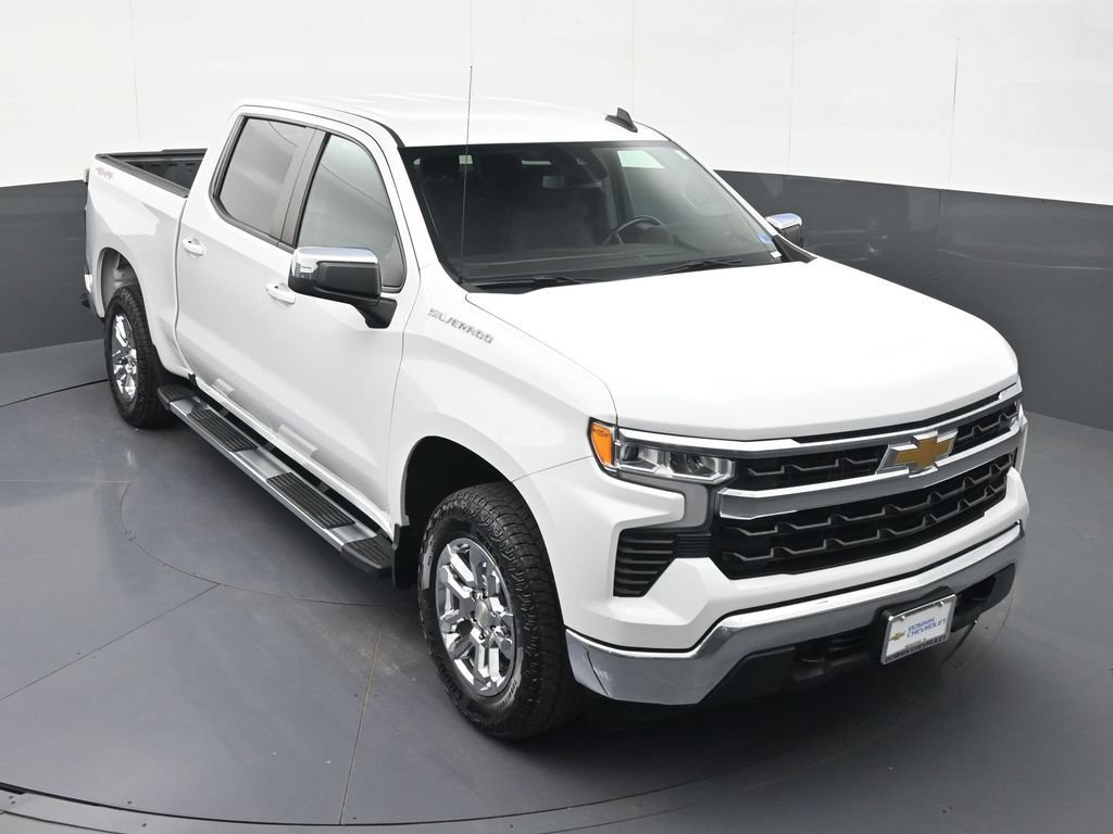 Used 2022 Chevrolet Silverado 1500 LT AWD/4WD image 29