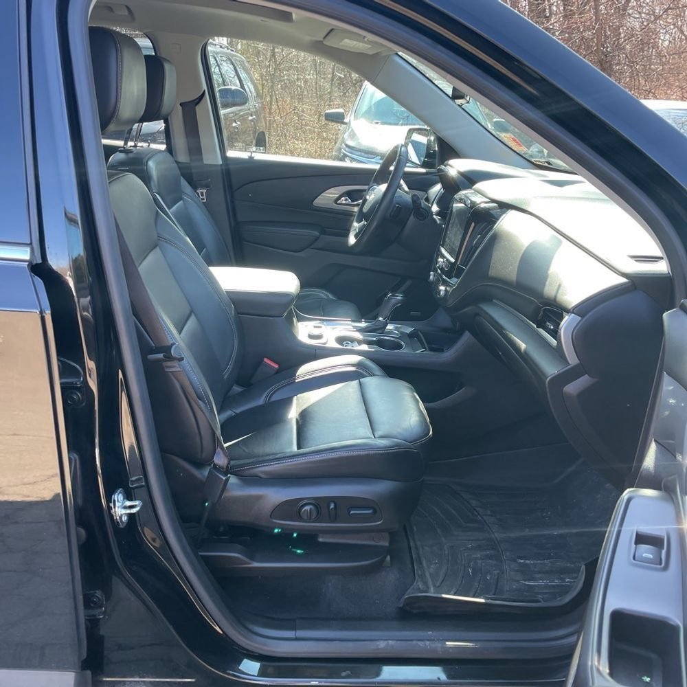 Used 2018 Chevrolet Traverse LT image 6