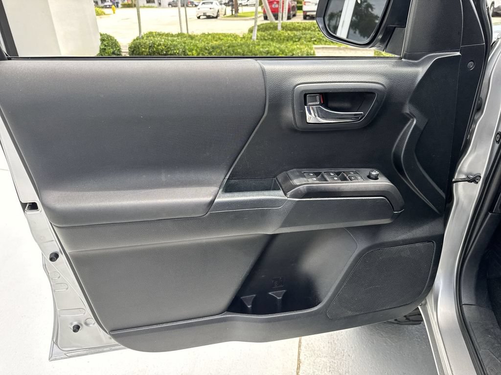 Used 2017 Toyota Tacoma TRD Sport w/ Tow Package RWD image 37