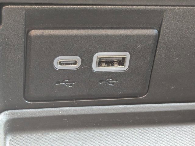 Used 2024 GMC Yukon Denali Ultimate image 29