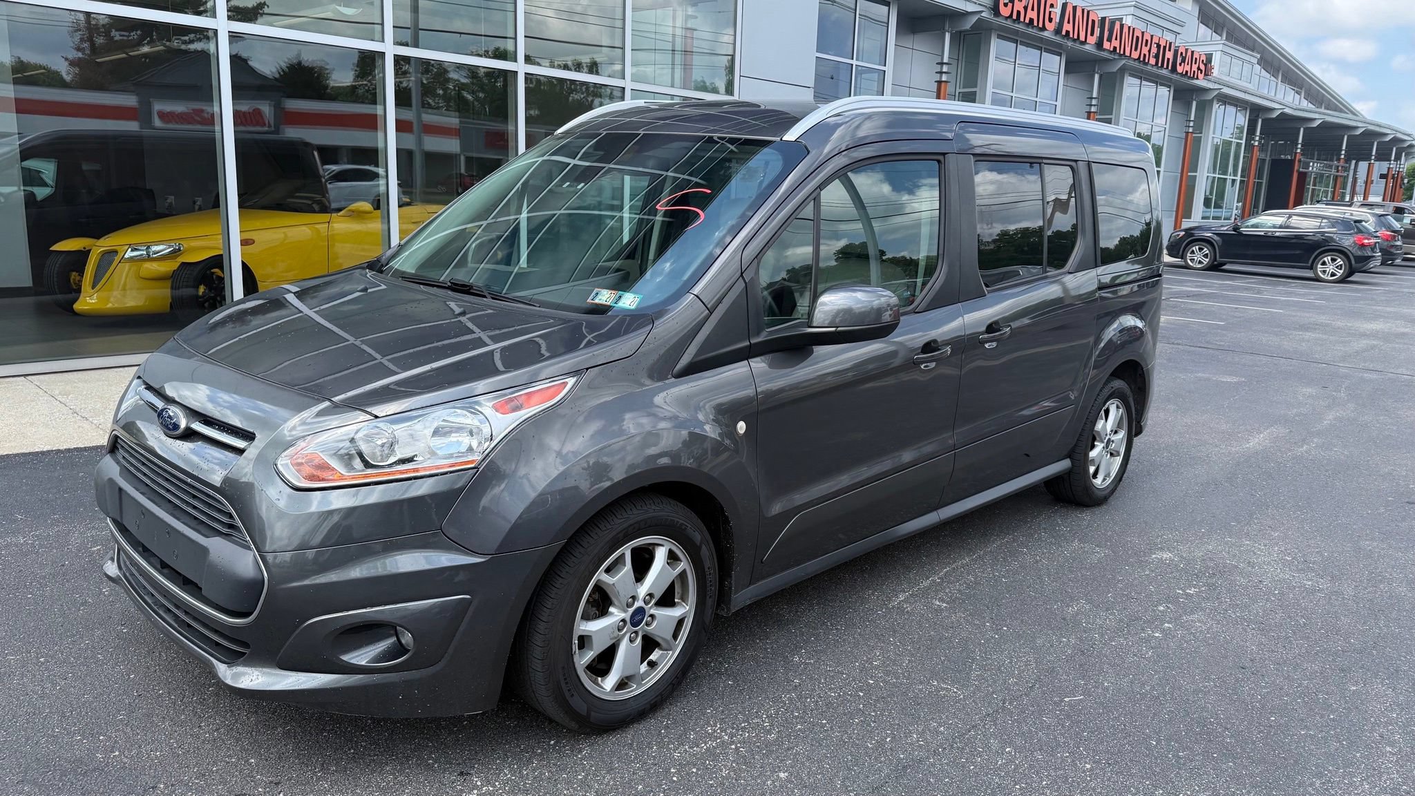Used 2016 Ford Transit Connect Titanium FWD video 2