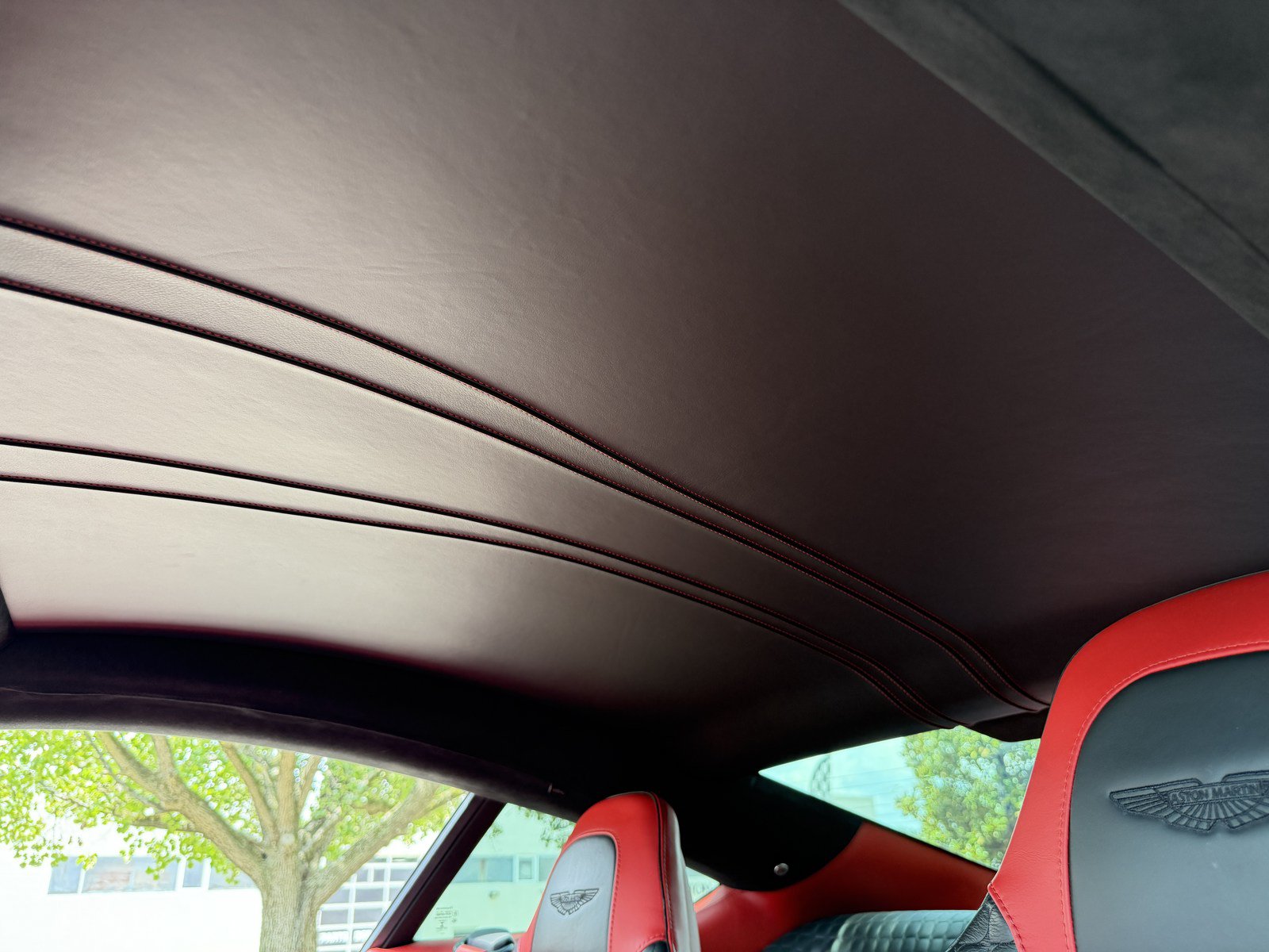 Used 2014 Aston Martin Vanquish Coupe RWD image 34