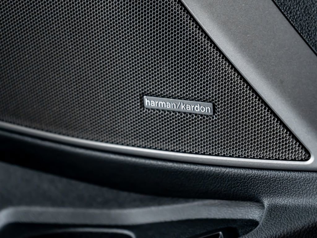 Used 2026 BMW M3 w/ M Carbon Exterior Package RWD image 13