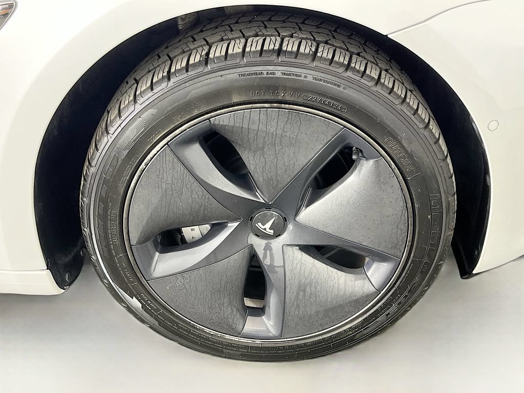 Used 2020 Tesla Model 3 Standard Range RWD image 36