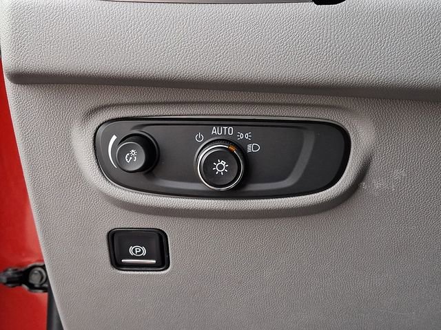 Used 2022 GMC Terrain SLE w/ Driver Convenience Package image 26