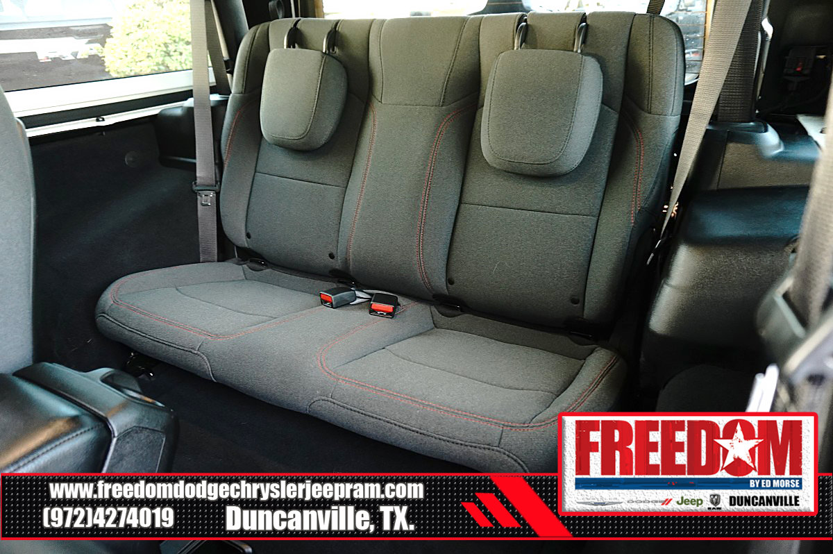 Used 2024 Jeep Wrangler Rubicon AWD/4WD image 12