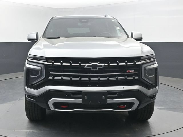 Used 2025 Chevrolet Suburban Z71 AWD/4WD image 11