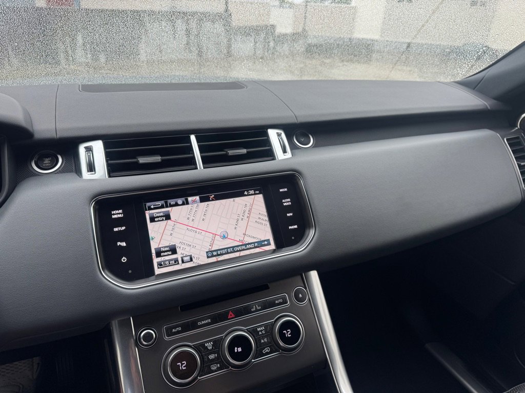 Used 2015 Land Rover Range Rover Sport SE image 15